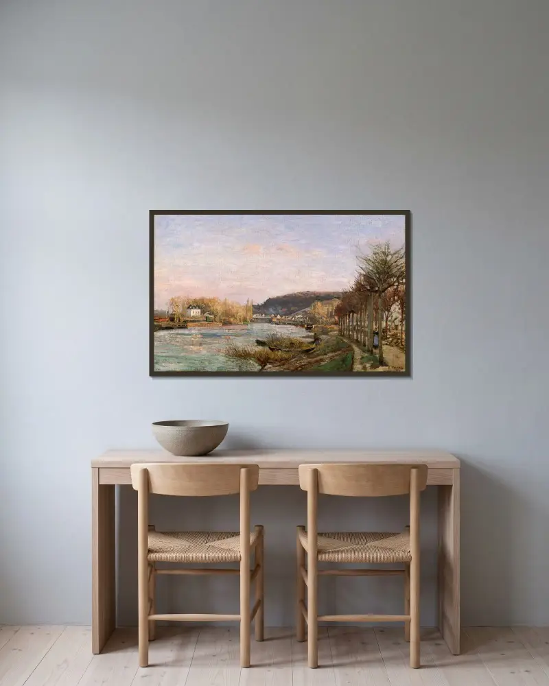Seinen vid Bougival av Camille Pissarro inramad på en vägg