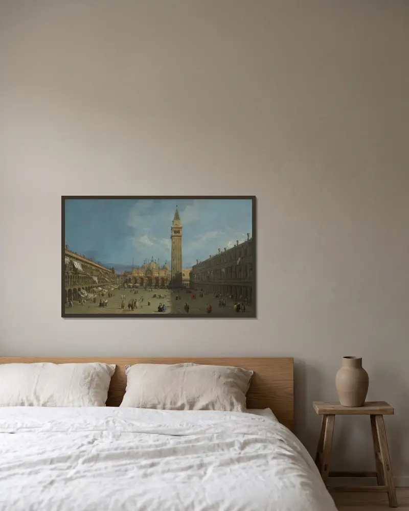 Piazza San Marco av Canaletto inramad på en vägg