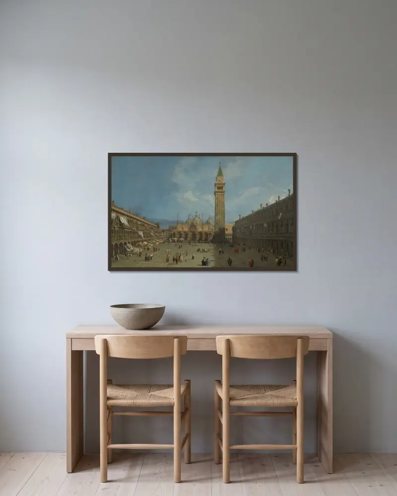 Piazza San Marco av Canaletto inramad på en vägg