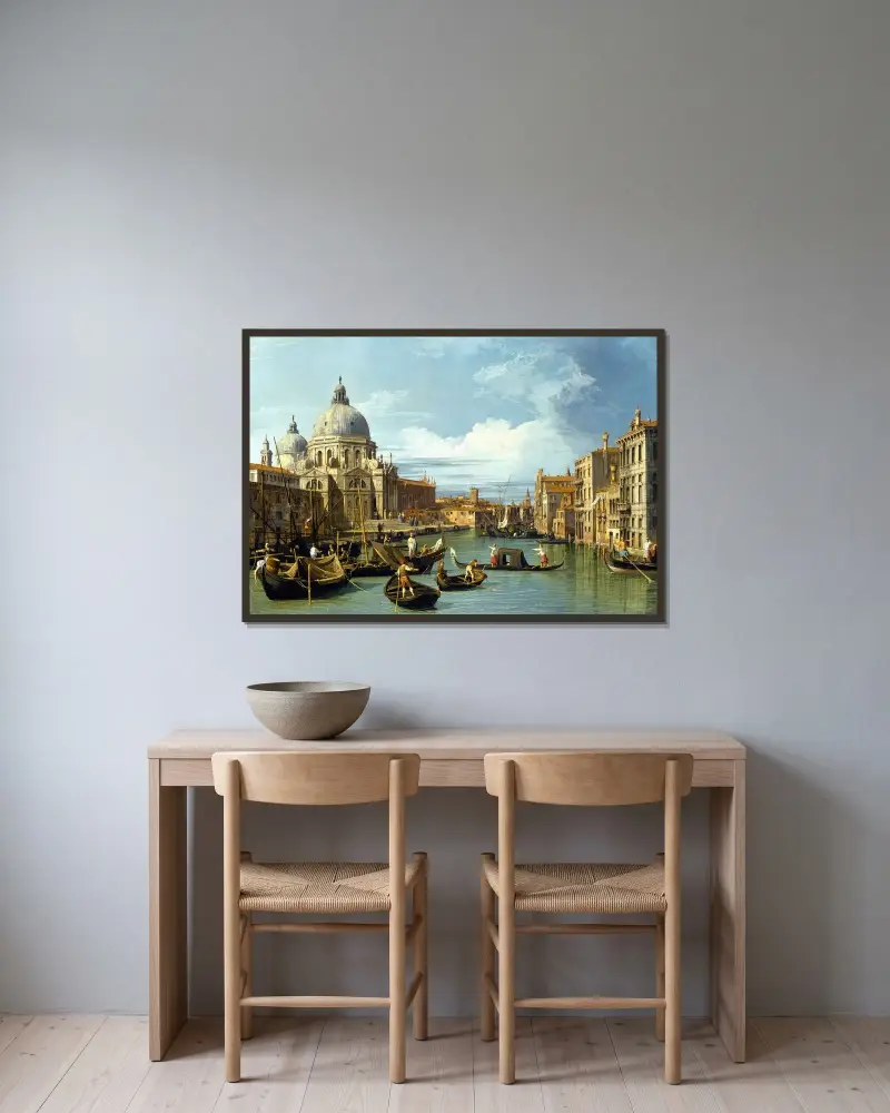 Ingången till Canal Grande, Venedig av Canaletto inramad på en vägg