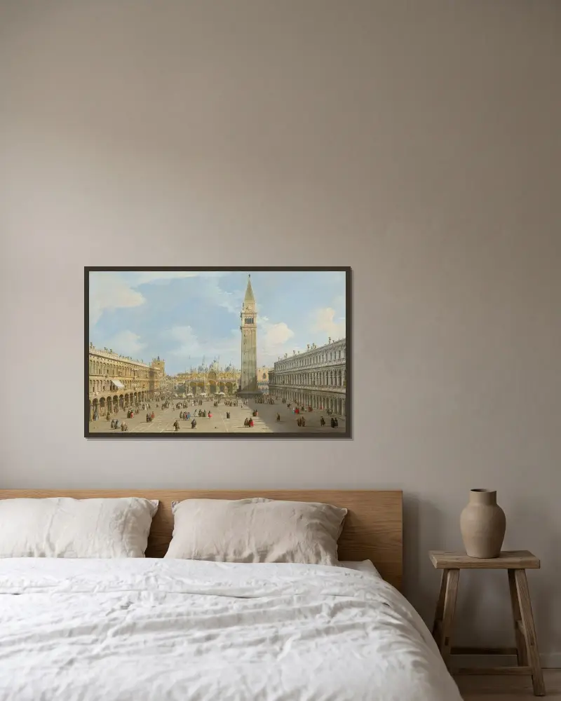 Piazza San Marco i Venedig, mot basilikan i öster av Canaletto inramad på en vägg