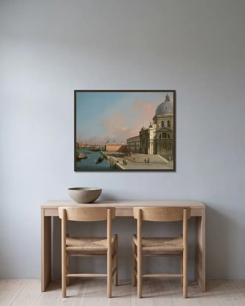 Venedig, Canal Grande mot öster med Santa Maria della Salute av Canaletto inramad på en vägg
