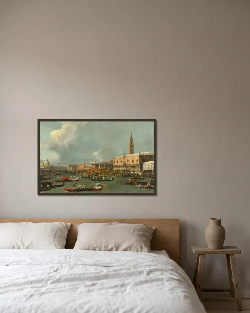 Venedig, Bucintoros återkomst på Kristi himmelsfärdsdag av Canaletto inramad på en vägg