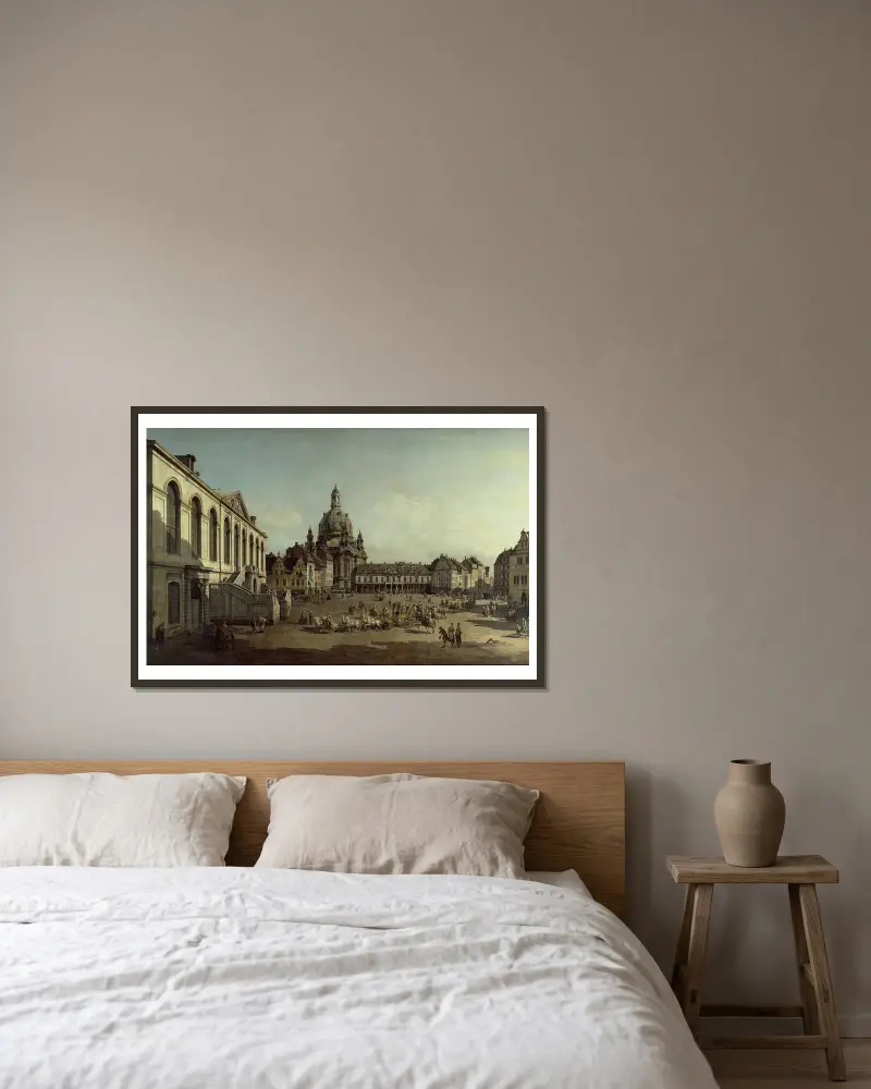 Vy över Neumarkt i Dresden från Jüdenhof av Canaletto inramad på en vägg