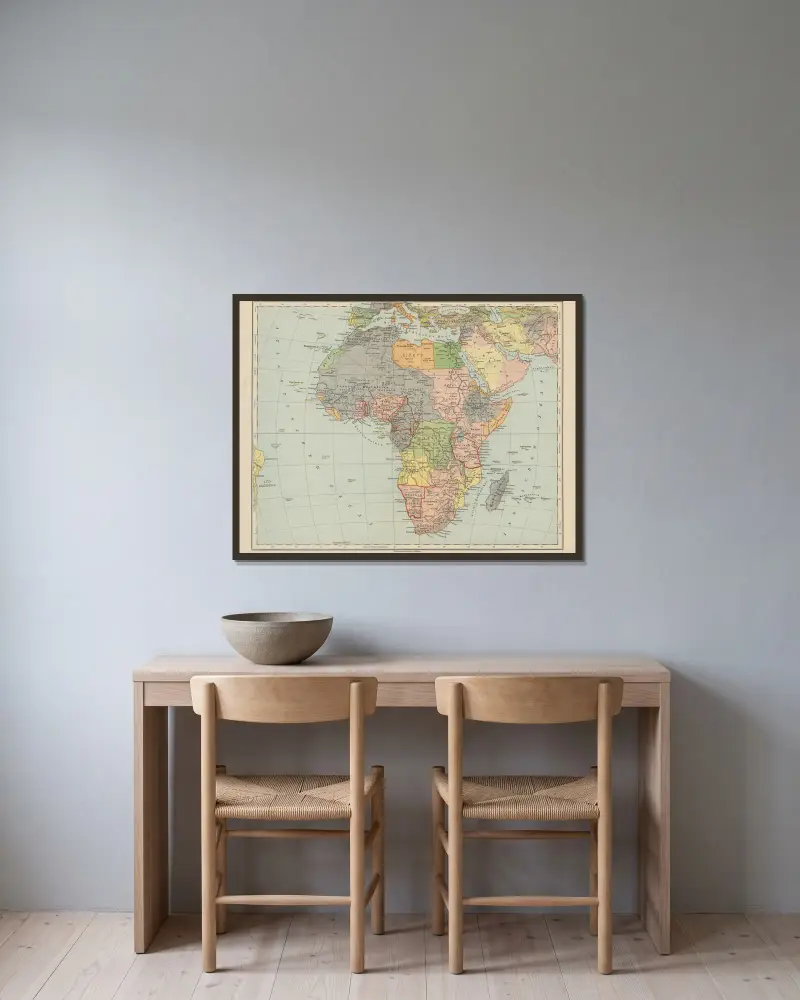 Afrika, statskarta av Carl Diercke inramad på en vägg