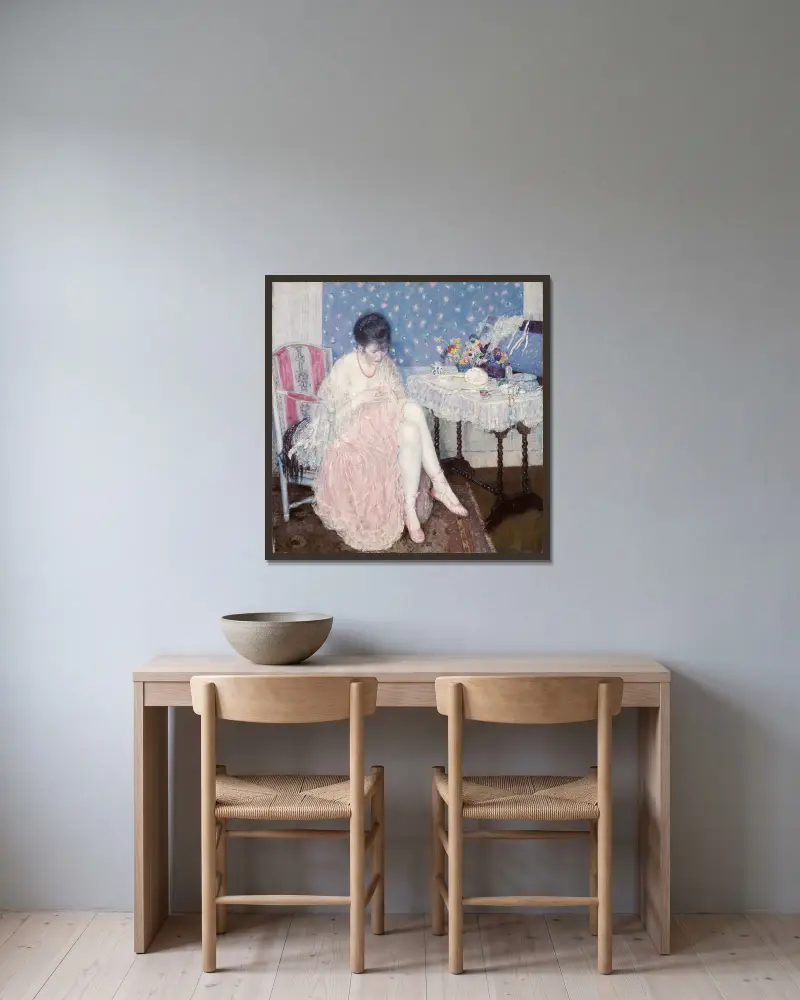 Torn Lingerie av Frederick Carl Frieseke inramad på en vägg