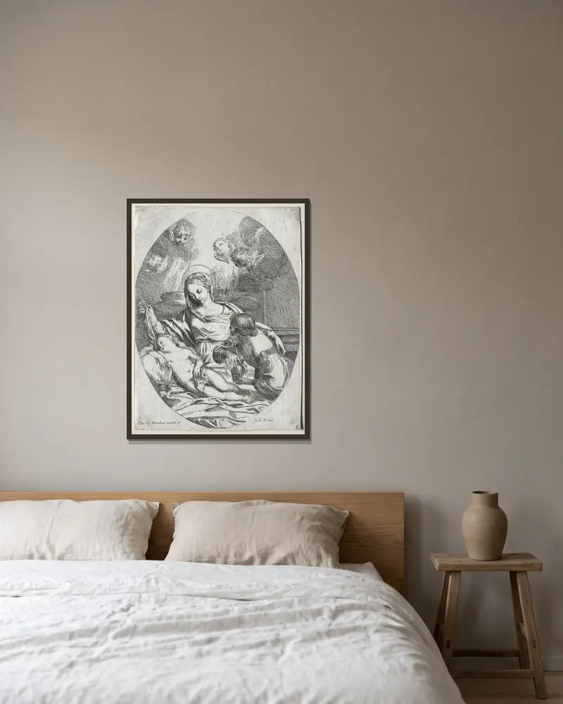 Madonna mit Kind und Magdalena von Carlo Maratti gerahmt an einer Wand