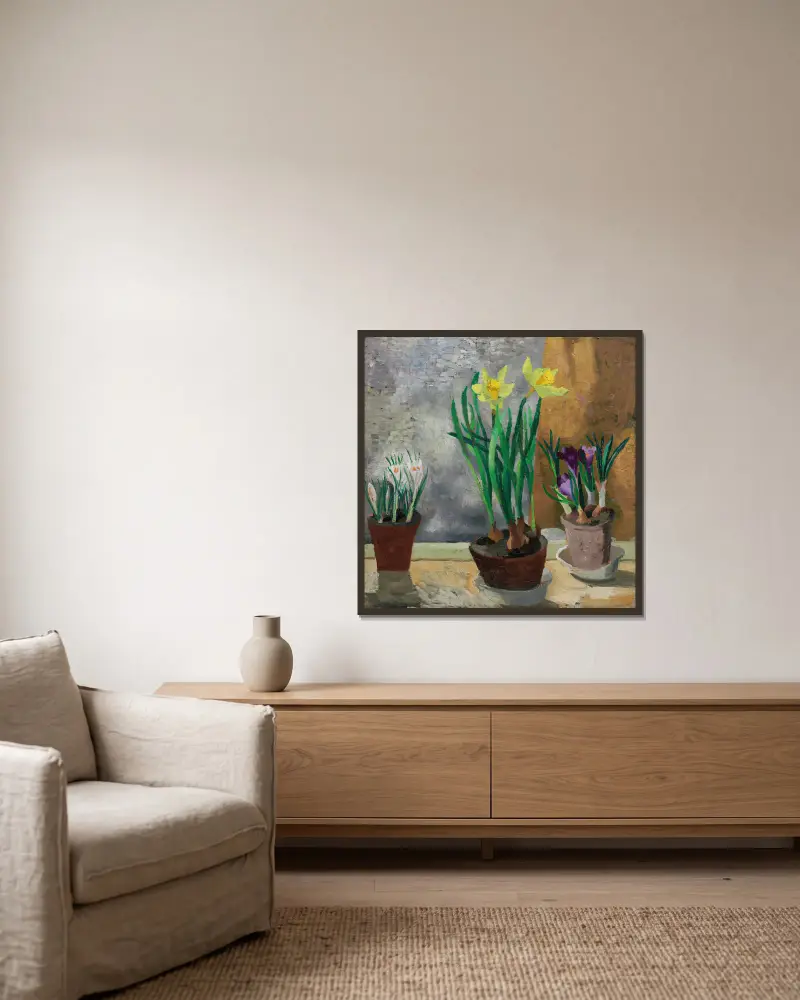 Krokusse und Narzissen in Töpfen von Christopher Wood gerahmt an einer Wand