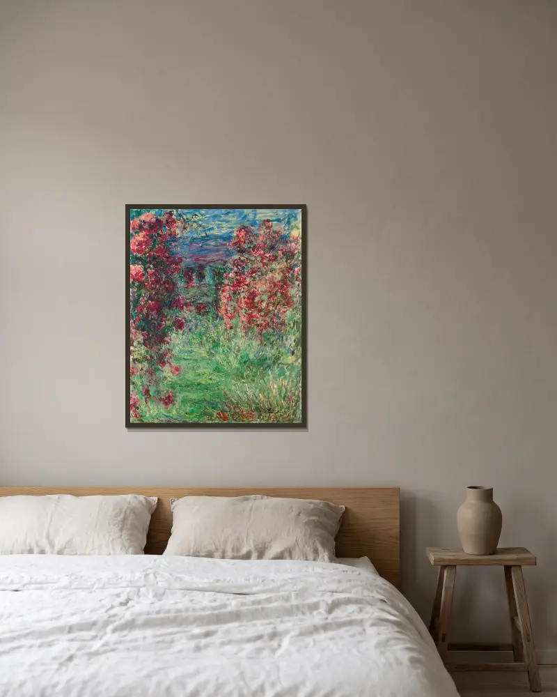 La maison dans les roses, 1925 av Claude Monet inramad på en vägg