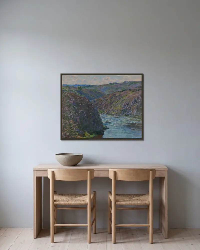 Les ravins de la Creuse av Claude Monet inramad på en vägg