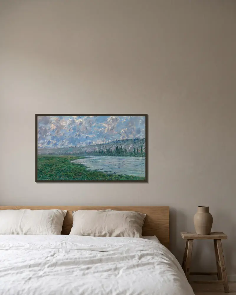 Die Seine bei Vétheuil von Claude Monet gerahmt an einer Wand