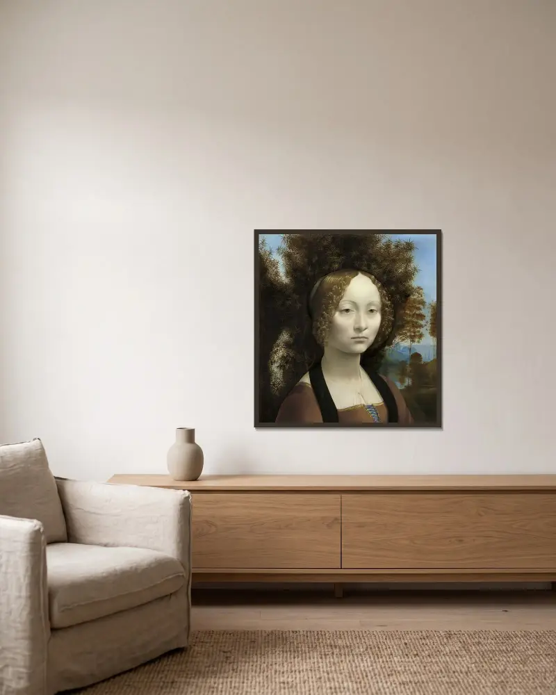 Ginevra de’ Benci (Vorderseite) von Leonardo da Vinci gerahmt an einer Wand
