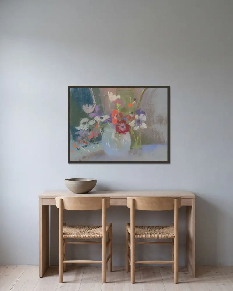 Blumenstillleben – Nr. 2 von Rodolphe De Saegher gerahmt an einer Wand