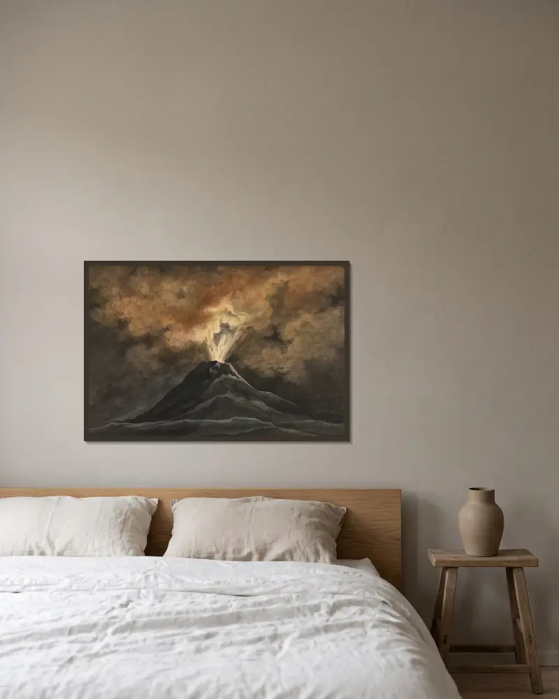 Ein Vulkanausbruch bei Nacht von David Humbert de Superville gerahmt an einer Wand