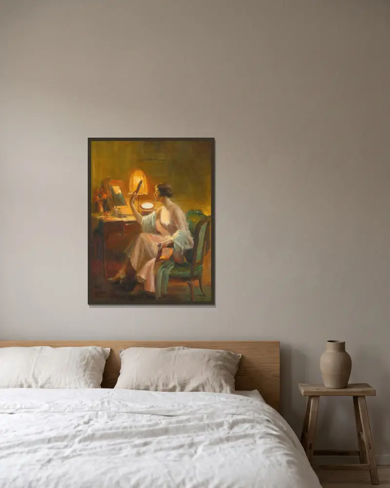 Le boudoir – Nr. 1, Delphin Enjolras v rámu na stěně