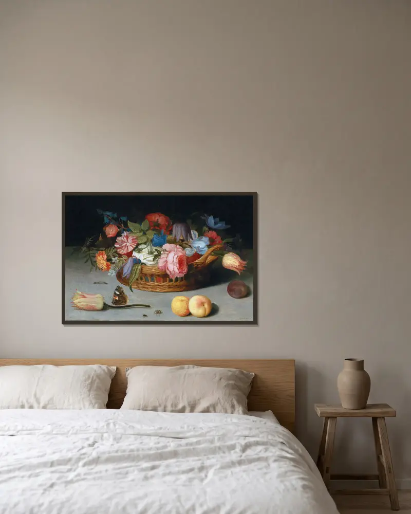 Rosen, Tulpen, Iris und andere Blumen in einem Weidenkorb, mit Früchten und Insekten auf einer Steinplatte von Balthasar van der Ast gerahmt an einer Wand