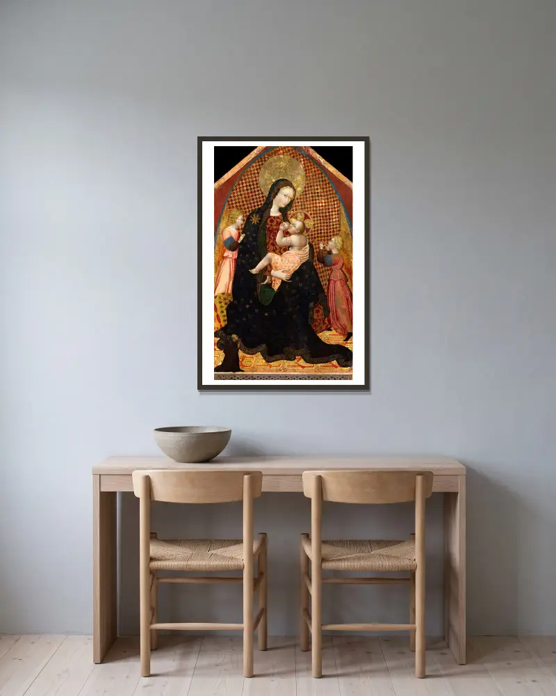 Madonnan med barnet, två änglar och en donator av Giovanni di Paolo inramad på en vägg