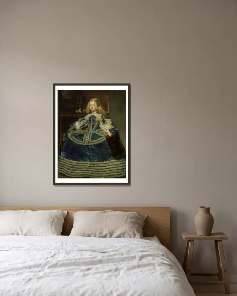 Infanta Margarita Teresa i blå klänning av Diego Velázquez inramad på en vägg