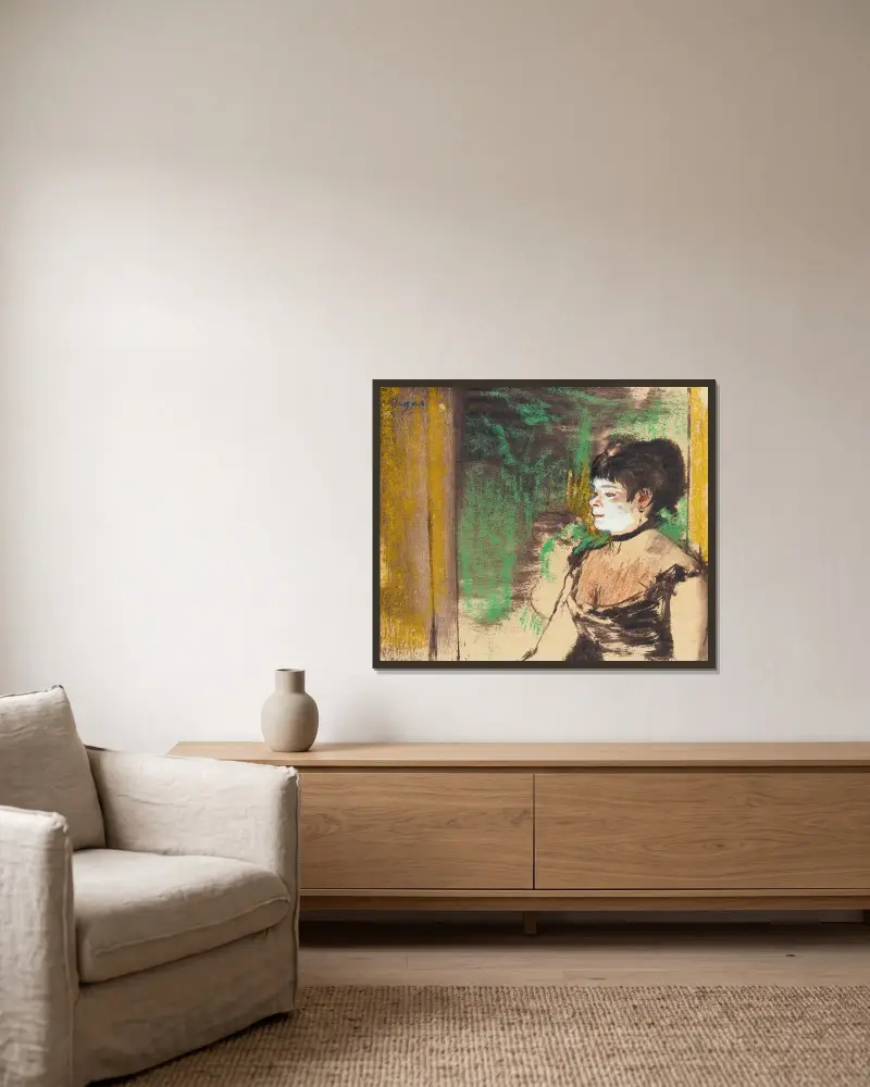 Chanteuse De Café-Concert av Edgar Degas inramad på en vägg