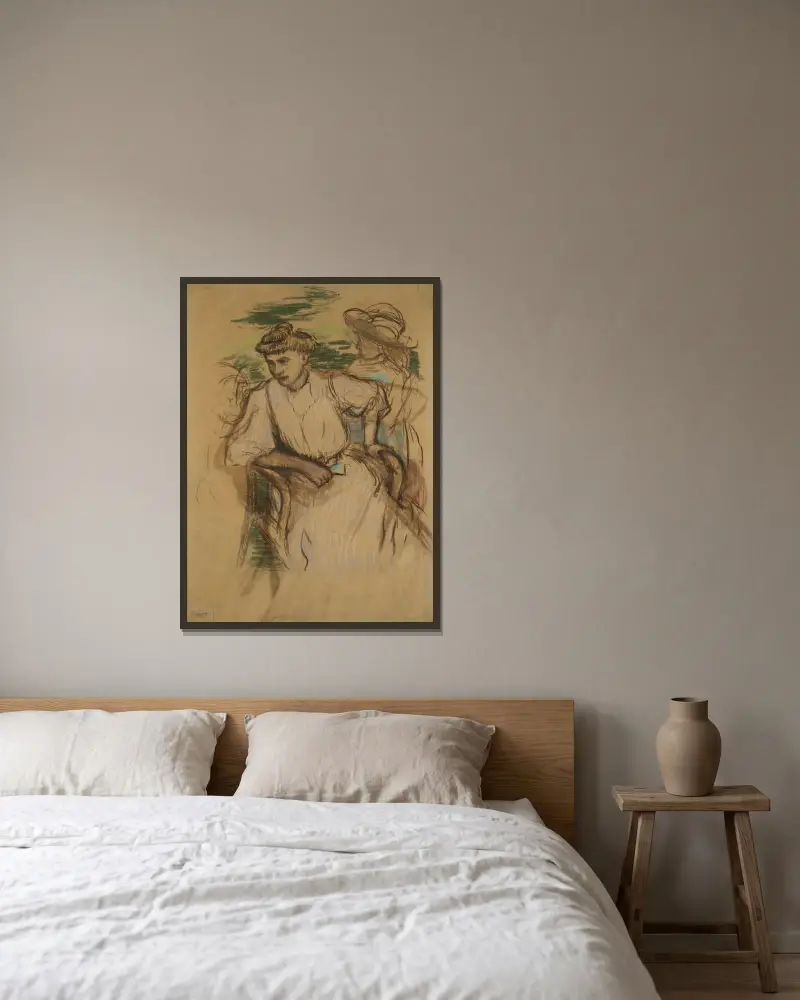 Sitzende junge Frau von Edgar Degas gerahmt an einer Wand