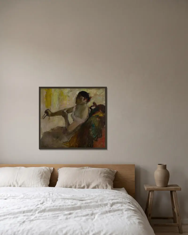 Portrait de Mlle Rose Caron (Portrait of Rose Caron) av Edgar Degas inramad på en vägg