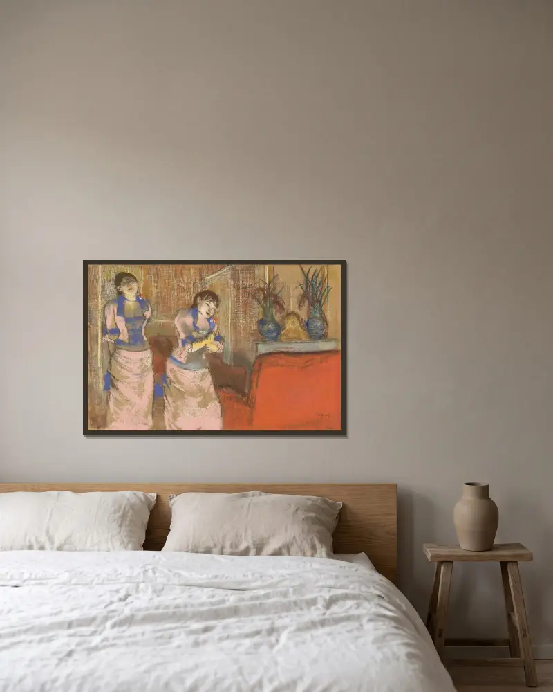 Two Women av Edgar Degas inramad på en vägg