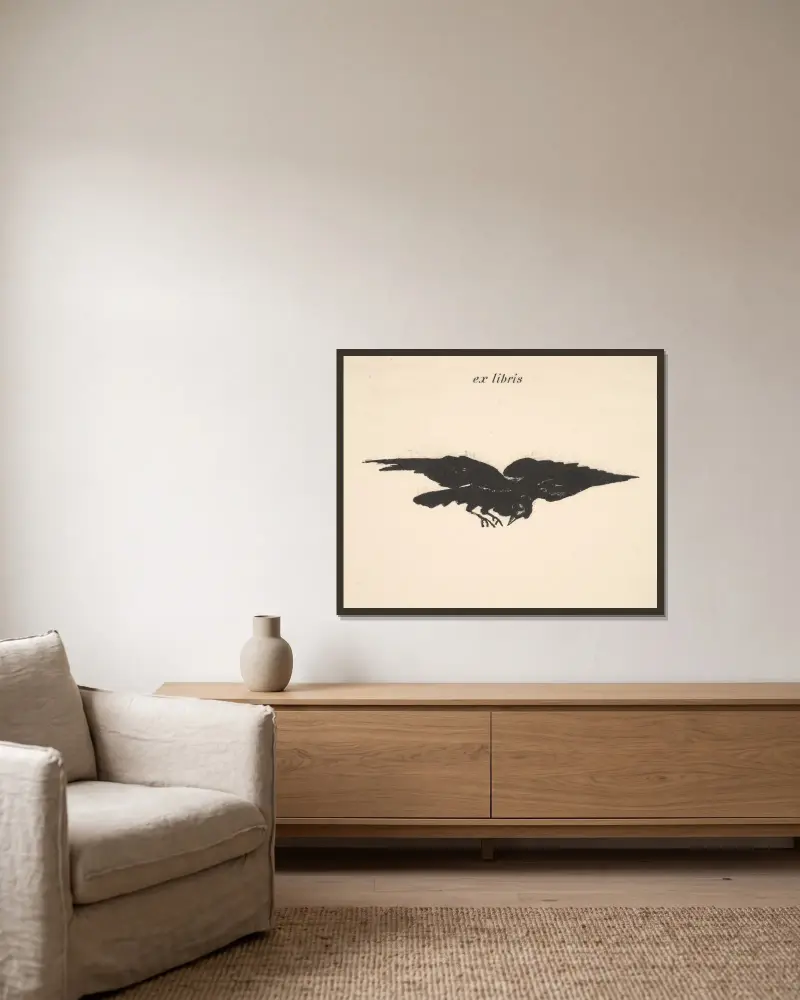 Fliegender Rabe (Ex Libris) von Édouard Manet gerahmt an einer Wand