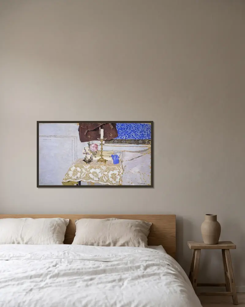 Stilleben med staketljus av Édouard Vuillard inramad på en vägg