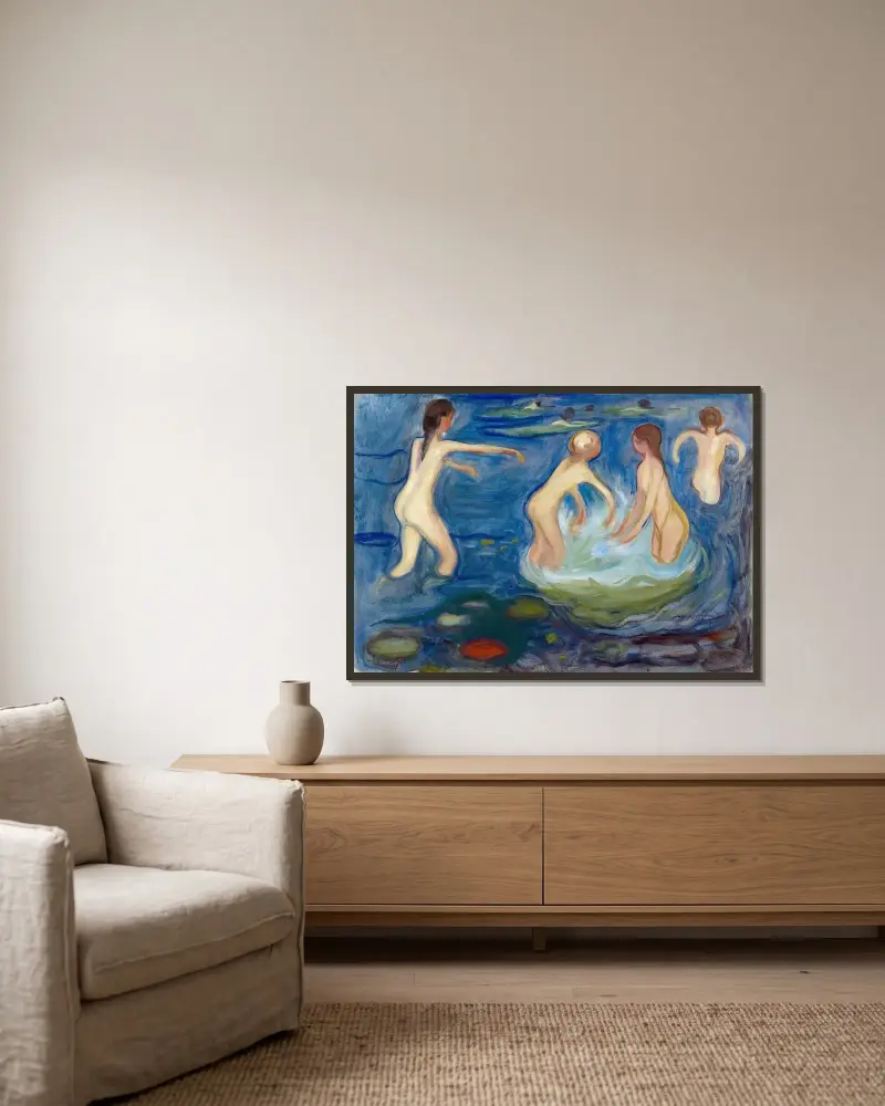 Badende Mädchen von Edvard Munch gerahmt an einer Wand