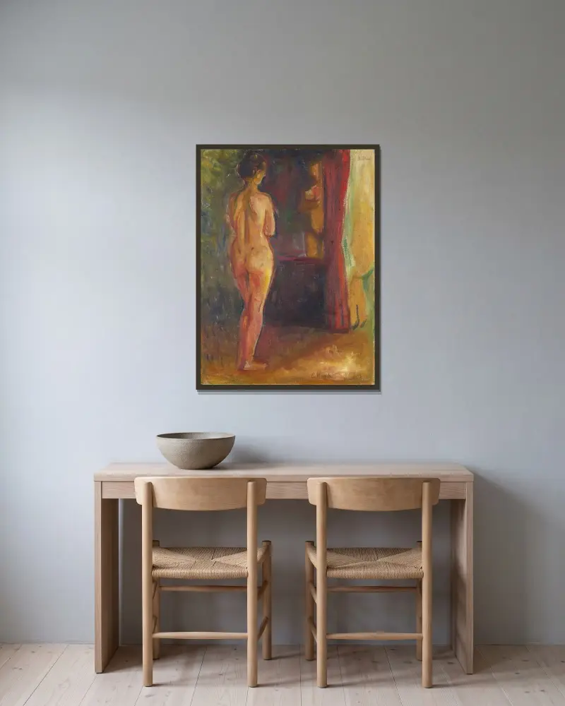 Akt framför spegeln av Edvard Munch inramad på en vägg