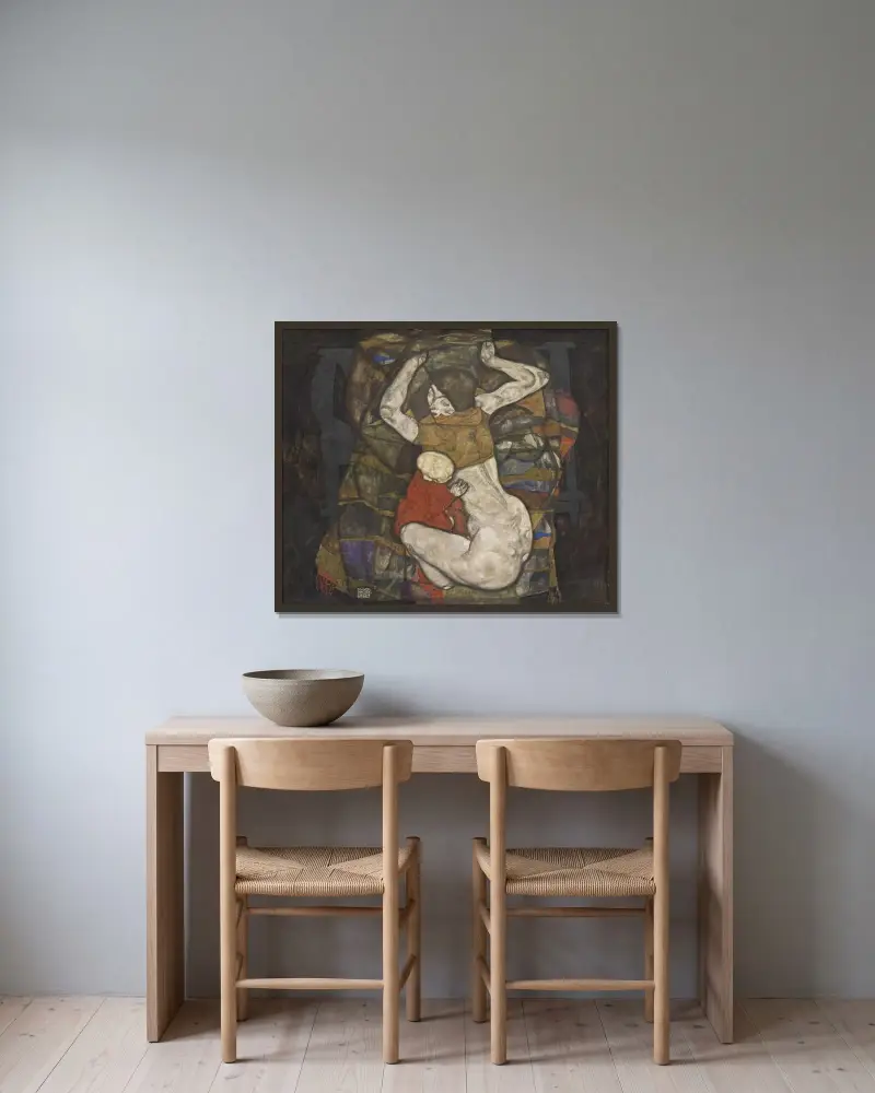 Junge Mutter av Egon Schiele inramad på en vägg