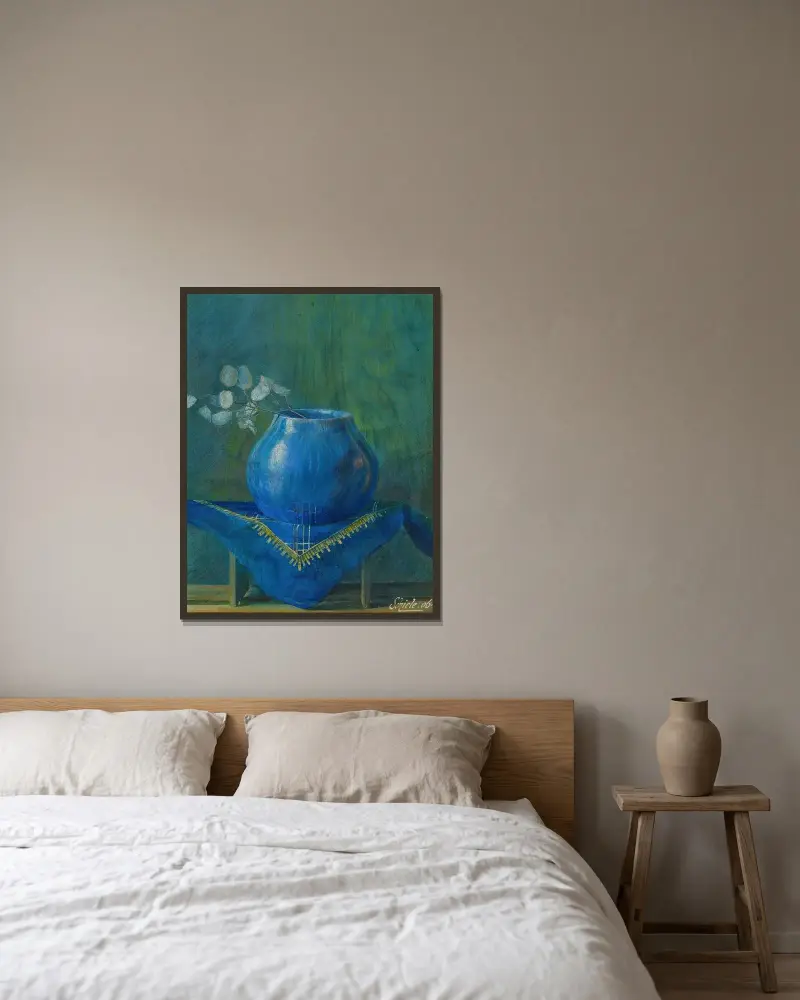 Zátiší se stříbrným listem v modré váze, Egon Schiele v rámu na stěně