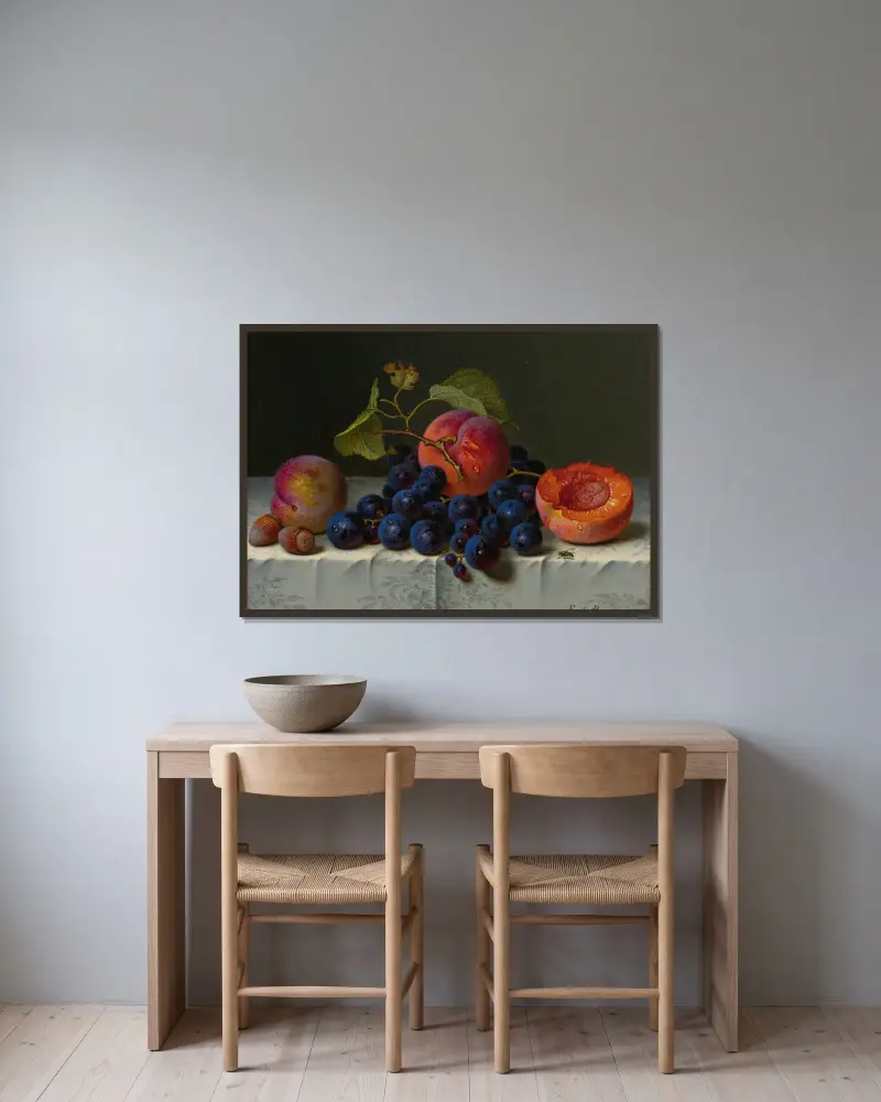 Stilleben med persikor, vindruvor och nötter på ett bord av Emilie Preyer inramad på en vägg