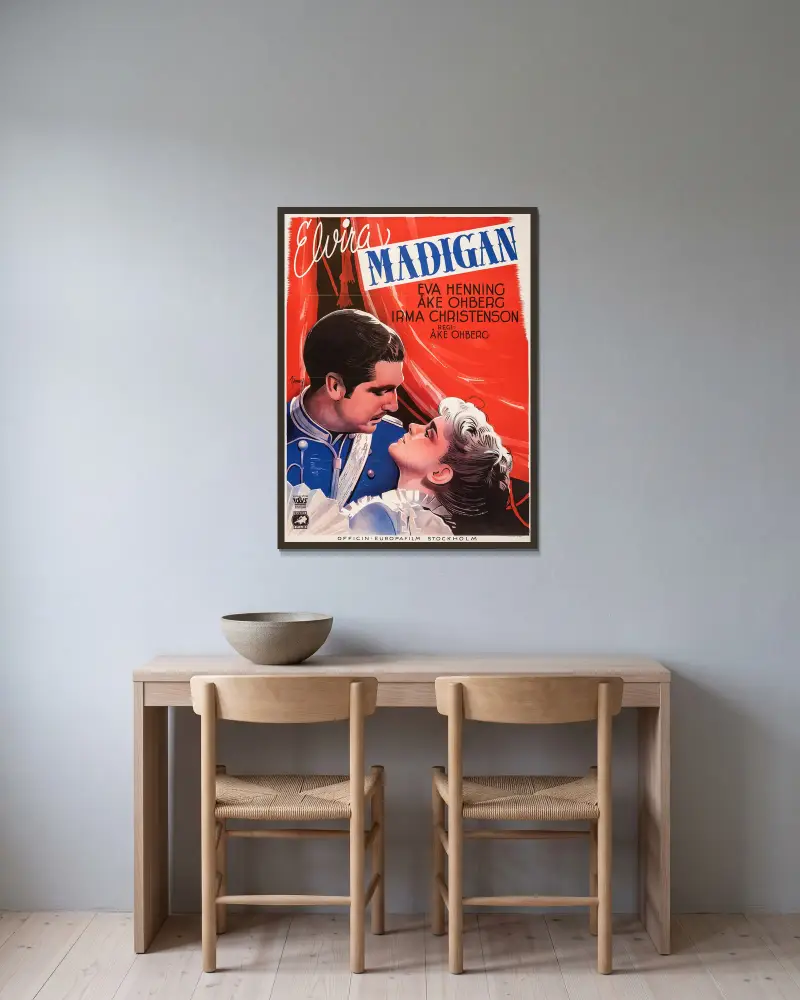 Elvira Madigan av Eric Rohman inramad på en vägg