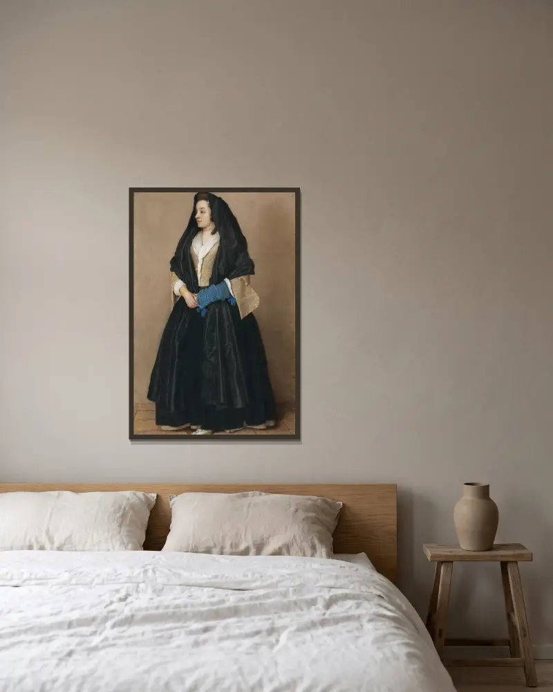 Elegant ung kvinna i maltesisk dräkt av Jean-Etienne Liotard inramad på en vägg