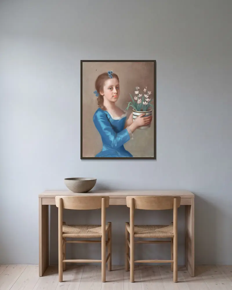 Junge Frau mit einem Hyazinthentopf von Jean-Etienne Liotard gerahmt an einer Wand