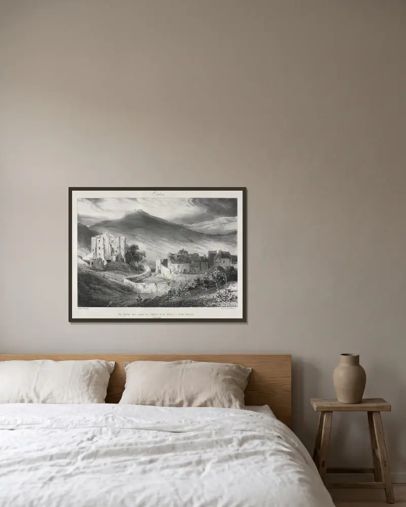 Ruinen des Schlosses und des Dorfes Saint-Nectaire von Eugène Isabey gerahmt an einer Wand