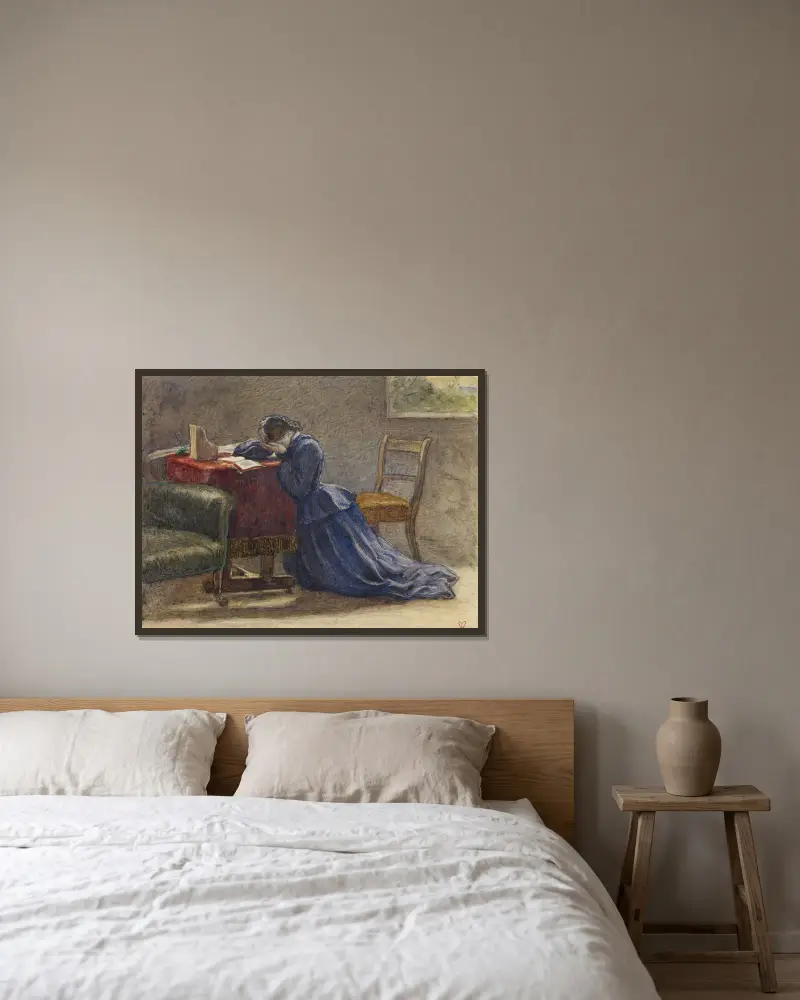 En hustru – med ansiktet i båda händerna knäböjde hon på mattan av Sir John Everett Millais inramad på en vägg