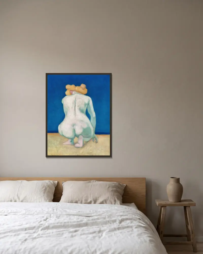 Blond kvinna hukande bakifrån av Félix Vallotton inramad på en vägg