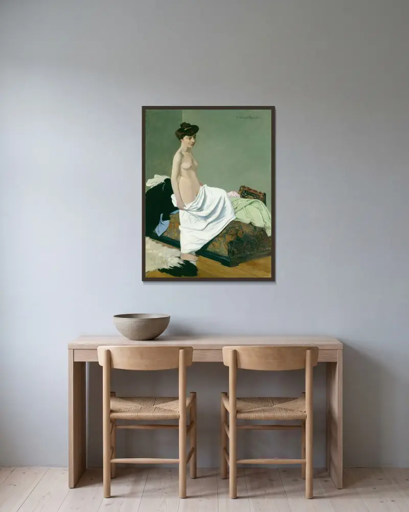 Stående naken kvinna med klänning på knät av Félix Vallotton inramad på en vägg