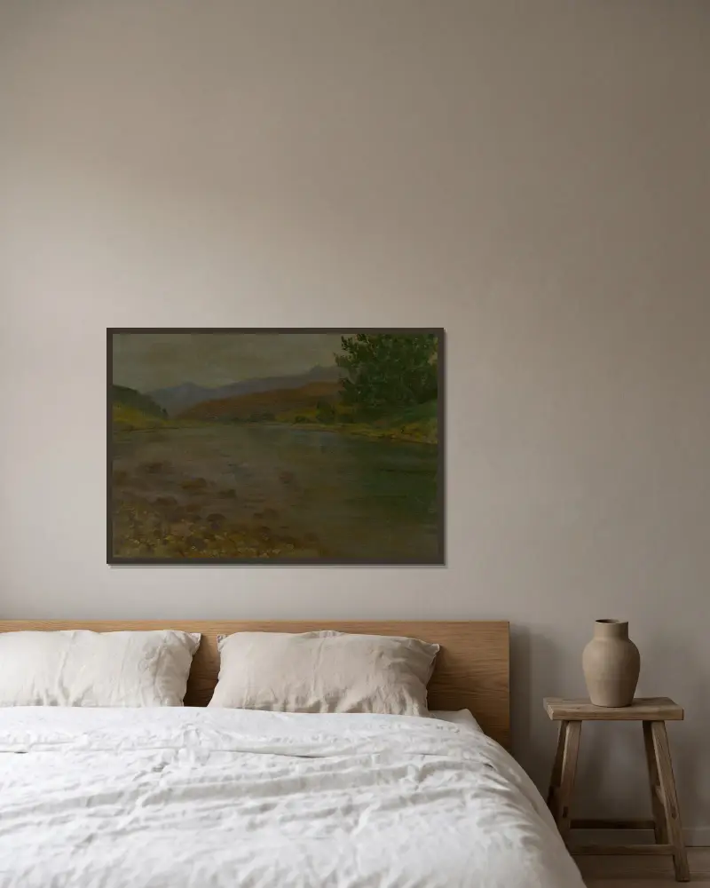 Am Flussufer von Ferdinand Katona gerahmt an einer Wand