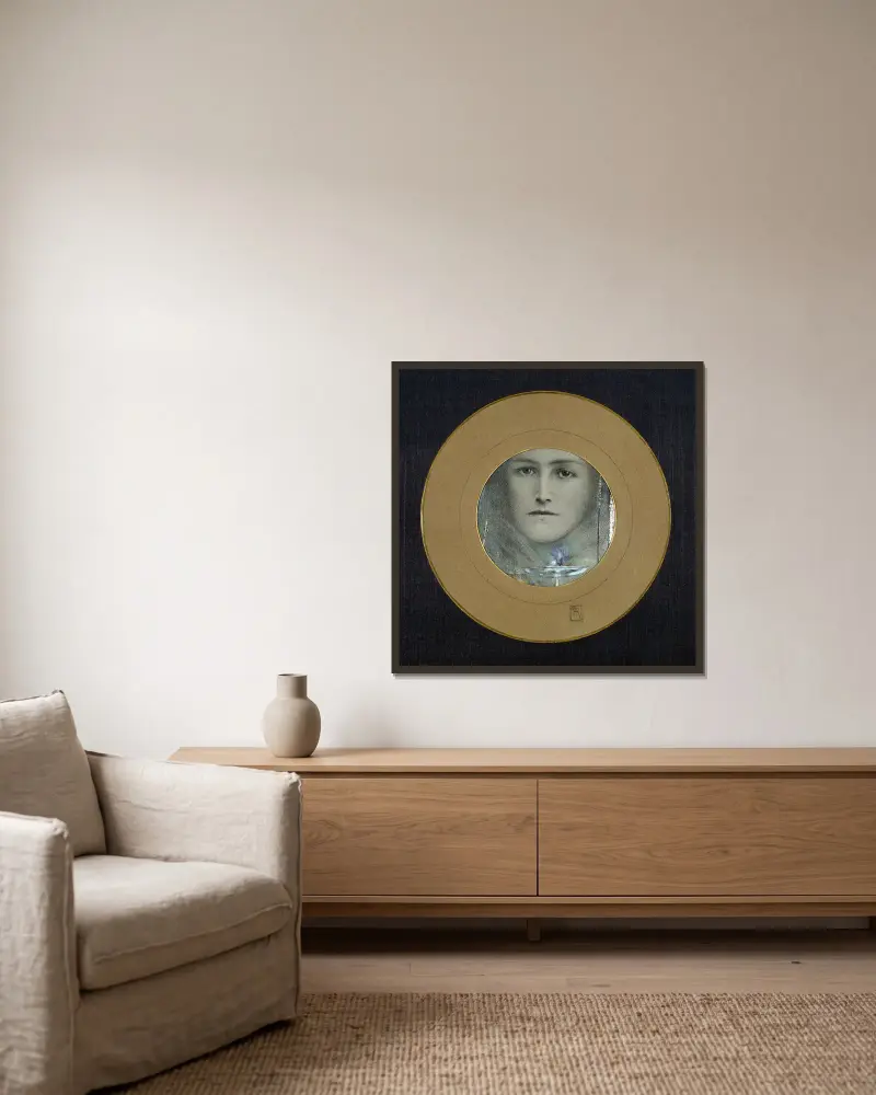 Bruna ögon och en blå blomma, 1905 – nr 2 av Fernand Khnopff inramad på en vägg