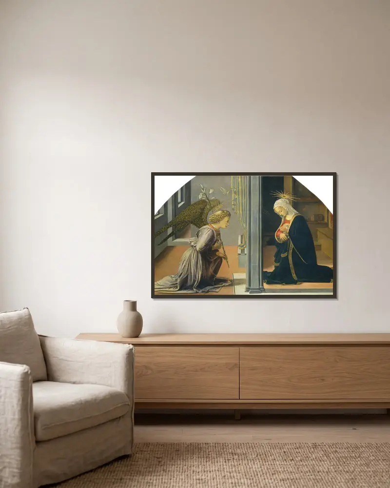 The Annunciation av Filippino Lippi inramad på en vägg