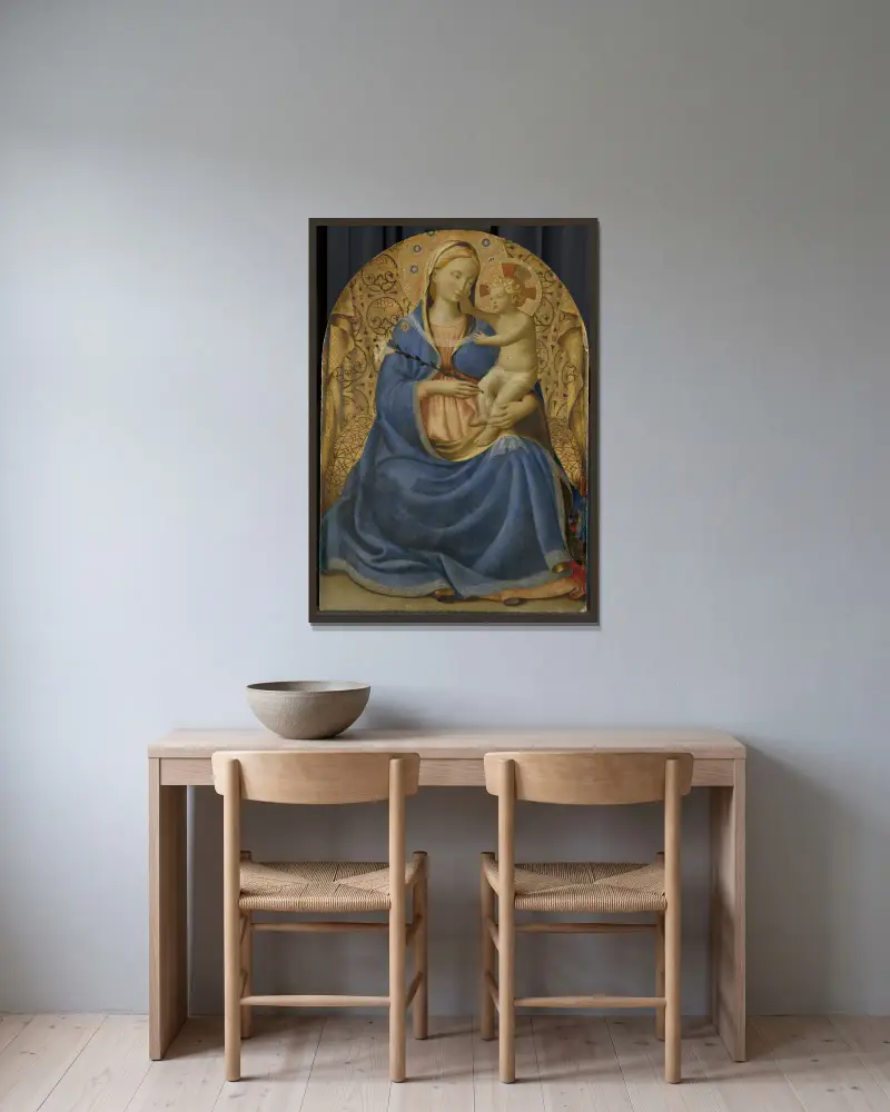 Madonnan i ödmjukhet av Fra Angelico inramad på en vägg