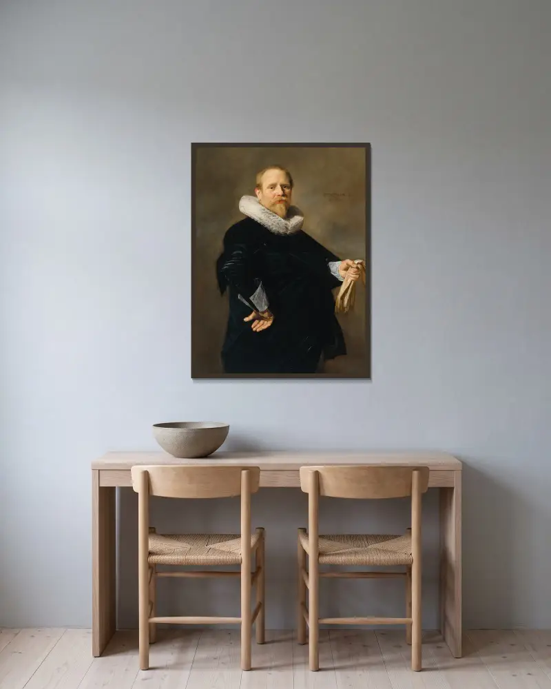 Bildnis eines Mannes – Nr. 1 von Frans Hals gerahmt an einer Wand
