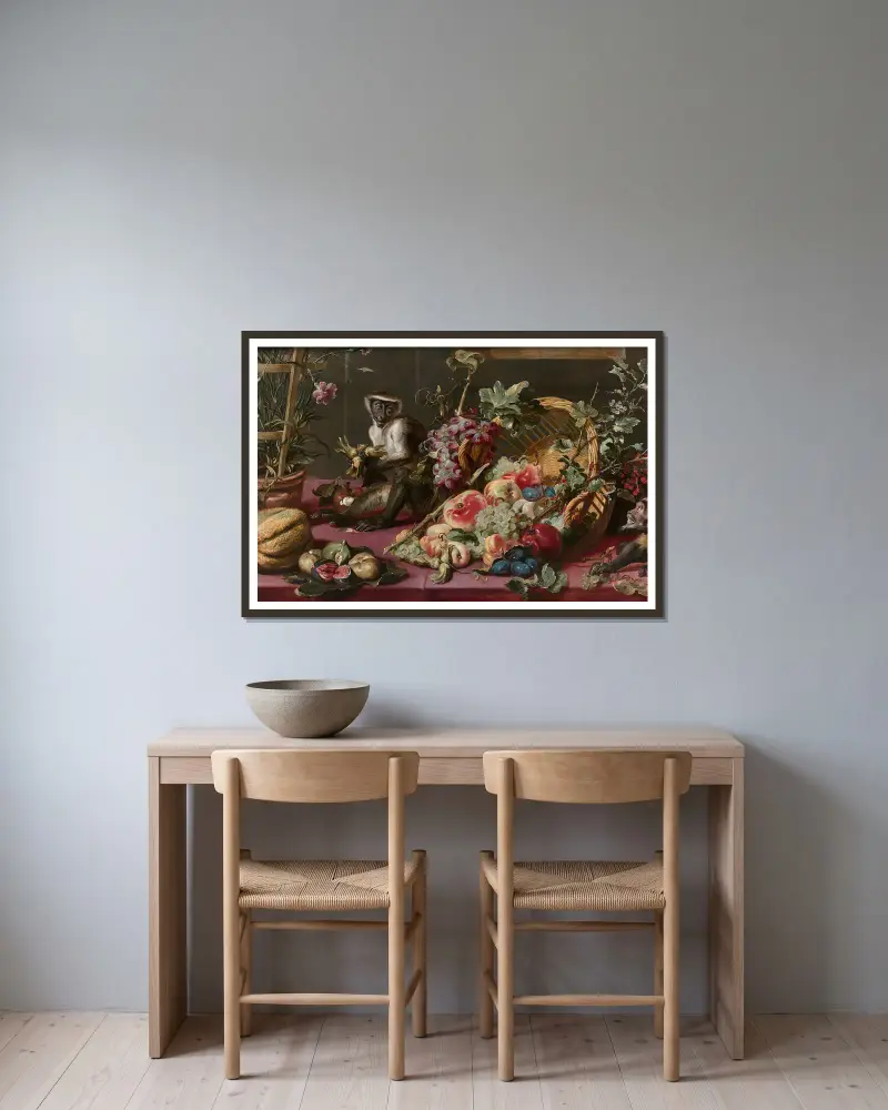 Apor vid en fruktkorg av Frans Snyders inramad på en vägg