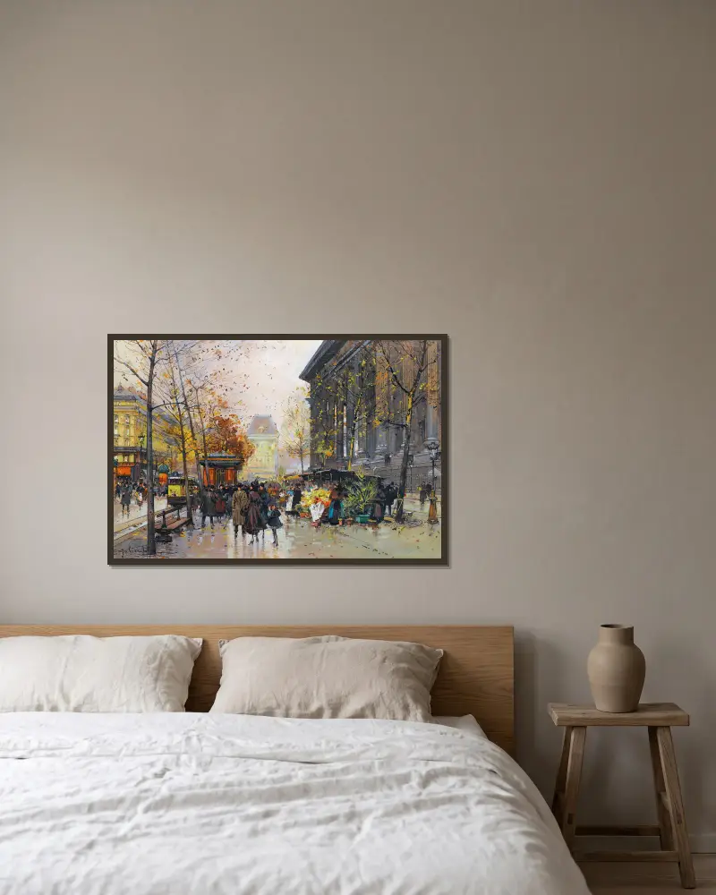 Blomstermarknaden vid La Madeleine av Eugène Galien-Laloue inramad på en vägg