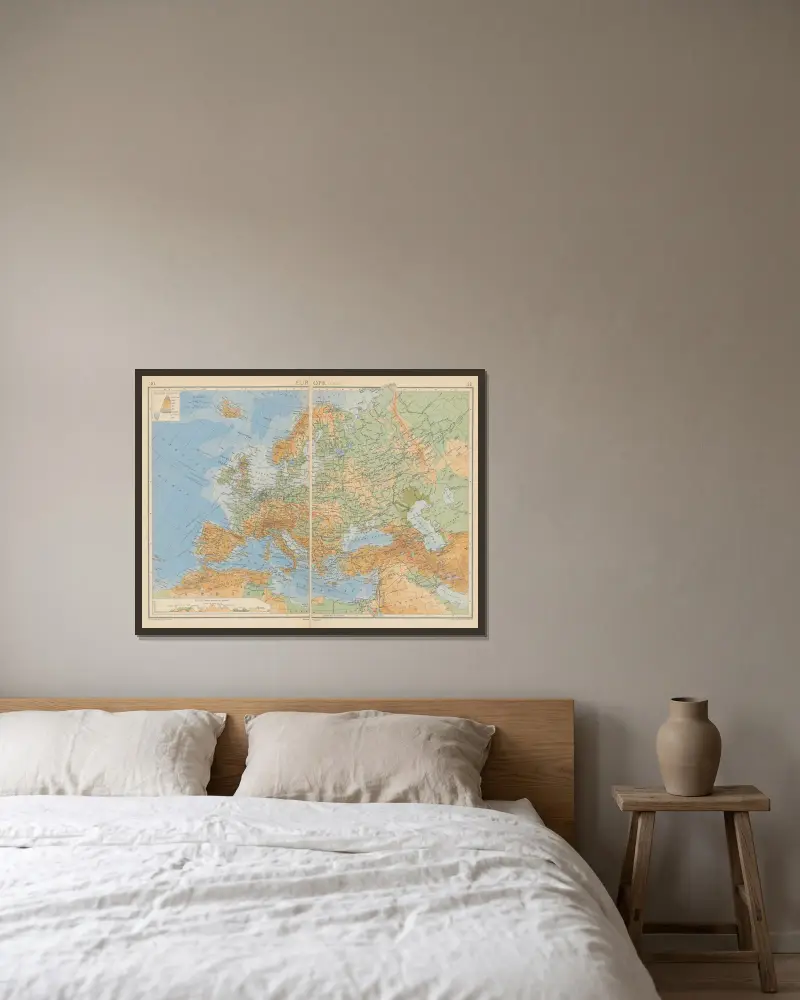 Europe av John George Bartholomew inramad på en vägg