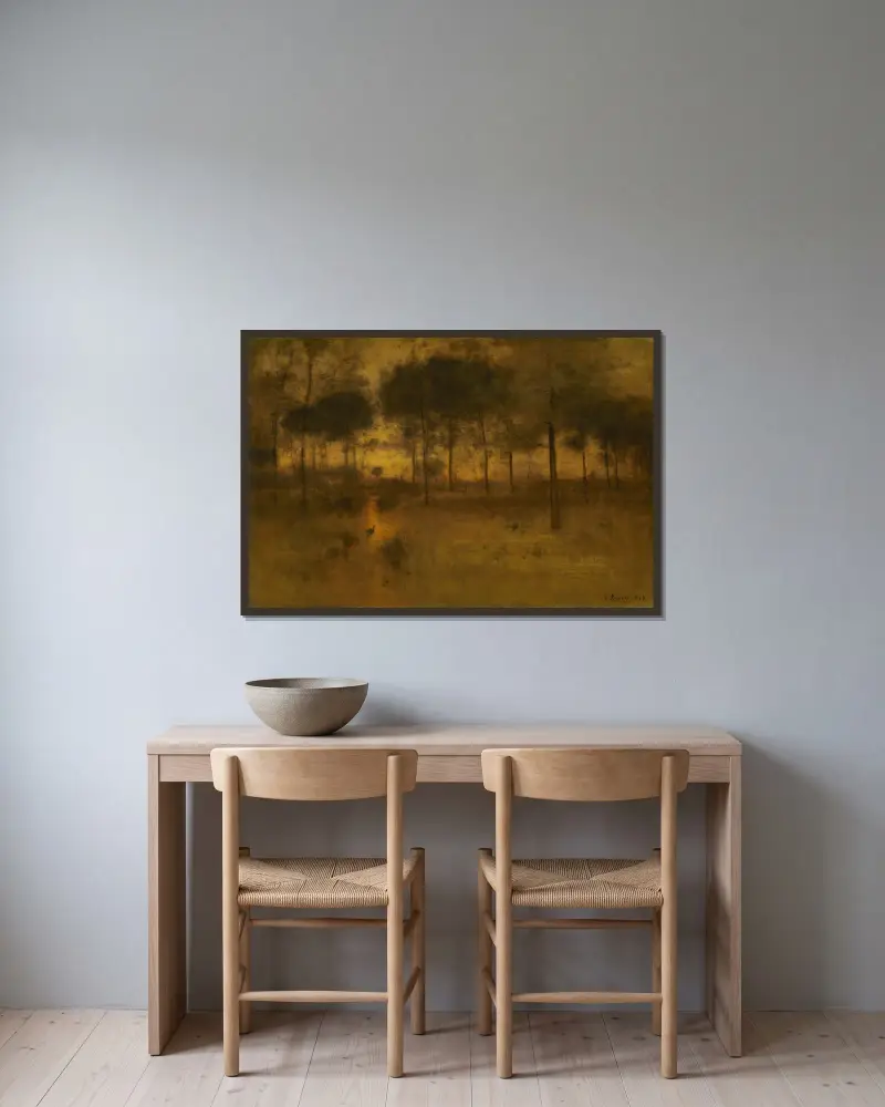 Hägerns hem av George Inness inramad på en vägg