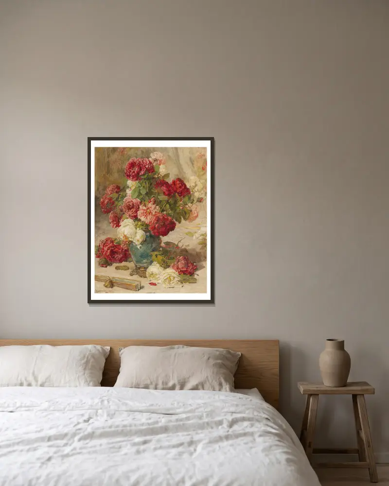 Stilleben mit Rosen in einer Vase und einem Fächer von Georges Jeannin gerahmt an einer Wand